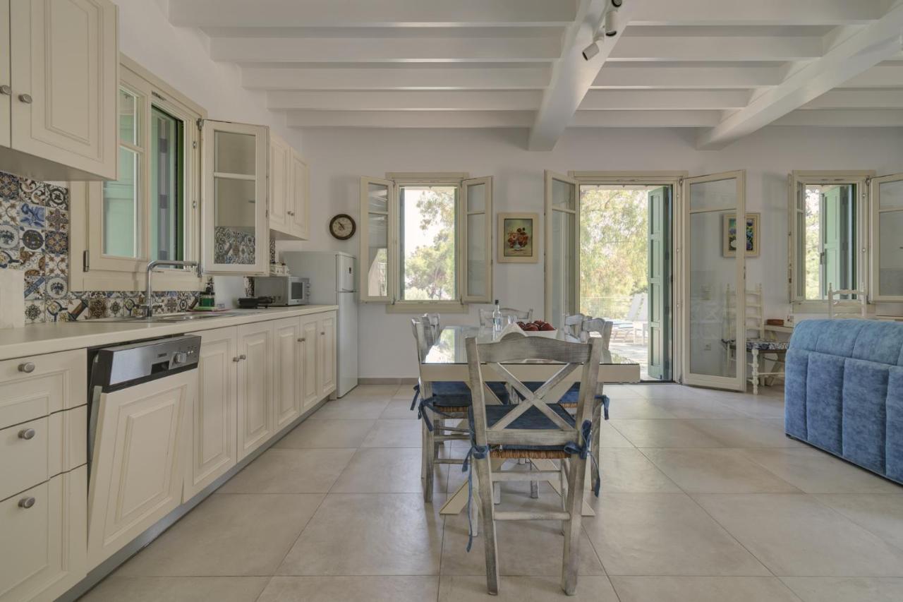 Ouzo Traditional House With Private Pool Holiday home *